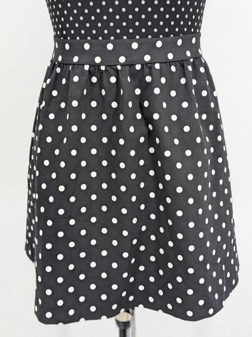 NWOT Alice + Olivia Chara polka dot dress sz 6, has stretch, never worn - Picture 3 of 16